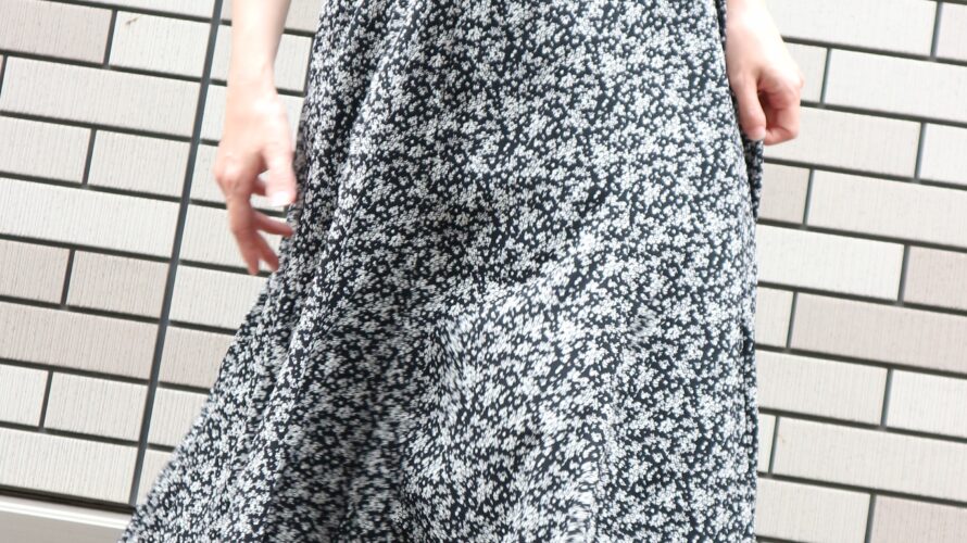ファッションセンターしまむらで販売、てらさんプロデュース〈terawear emu〉の花柄マーメイドスカートを紹介！